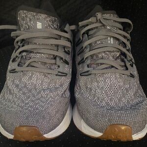 Zoom Gray and Black Running Shoes